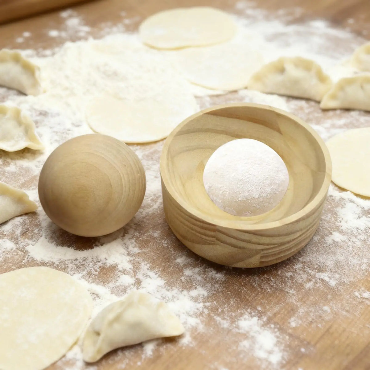 Wooden Dumpling Maker Press Tool Mold with Ball Manual Dough Skin Presser Hand Pie Rolling Tool Quick Dumpling Wrapper Maker